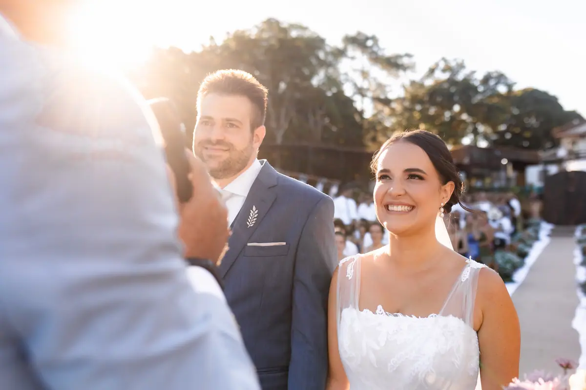 Larissa e Henrique: a entrada no altar
